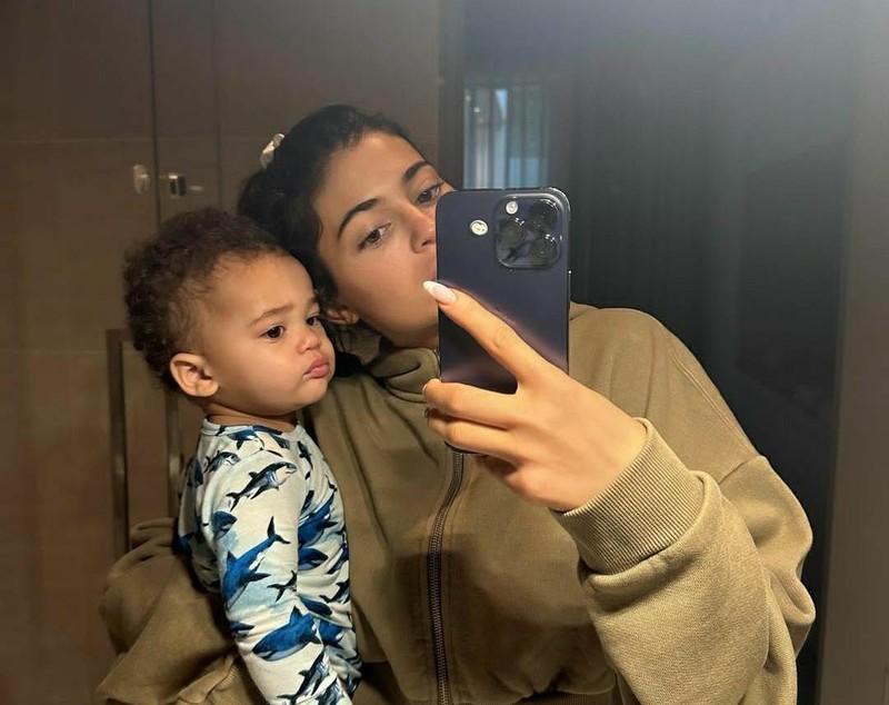 Primele imagini cu băiețelul lui Kylie Jenner și al lui Travis Scott. Ce nume i-au ales: „Nu-l mai cheamă Wolf”
