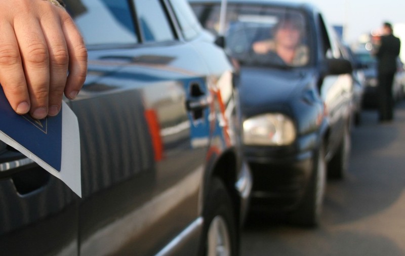 Un bărbat i-a uimit pe polițiștii de frontieră când le-a arătat un permis de conducere dintr-o țară care nu mai există de zeci de ani, în Polonia