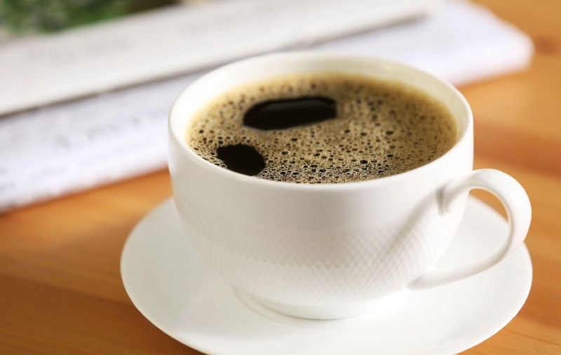 Cafeaua cu cofeină, secretul unei bătrâneți sănătoase. Ce spun cercetătorii după 30 de ani de studii