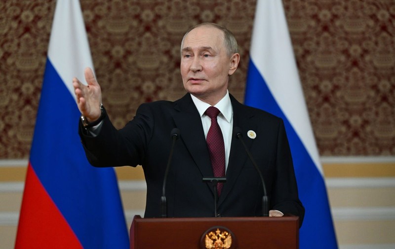 Vladimir Putin a cerut Kievului să-i cedeze Donețk, într-o convorbire cu Donald Trump. Președintele SUA ar putea fi de acord