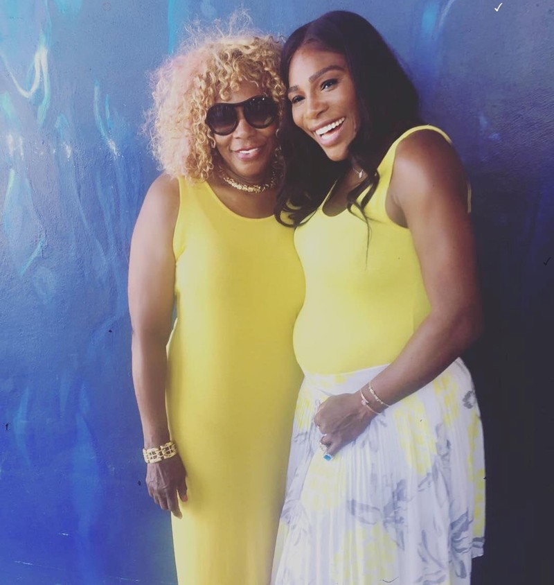 Serena Williams alături de mama ei