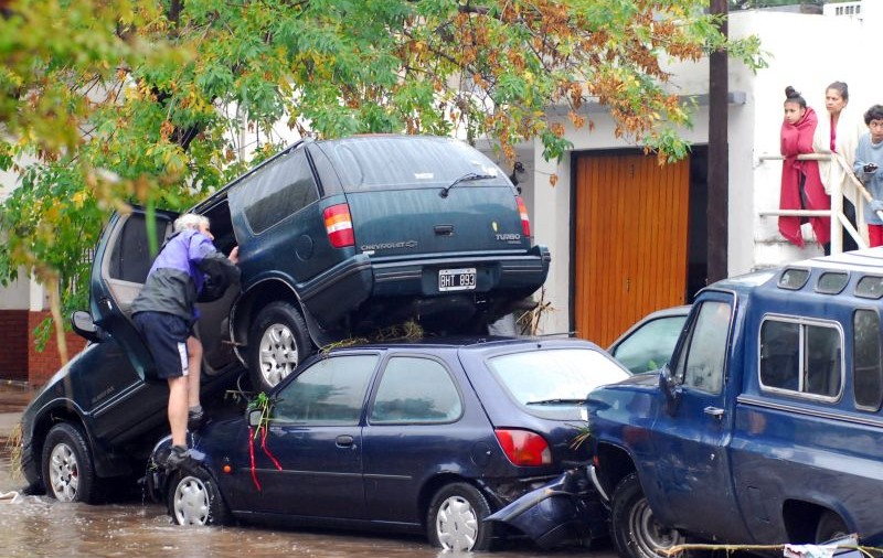 Tragedie în Argentina! Zeci de oameni au murit în urma inundațiilor care au lovit țara - FOTO