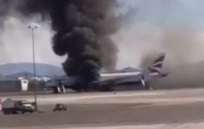 Imagini dramatice! Un avion a luat foc pe pistă exact înainte de decolare. 157 de pasageri şi-au văzut moartea cu ochii | VIDEO