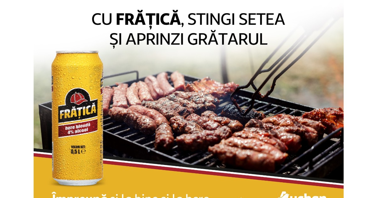 Berea Fratica intr-un ambalaj galben in fata unui gratar pe care se afla la facut bucati de carne, mici si carnati. Pe imagine scrie: Cu Fratica stigi setea si aprinzi gratarul. Impreuna si la bine si la o bere