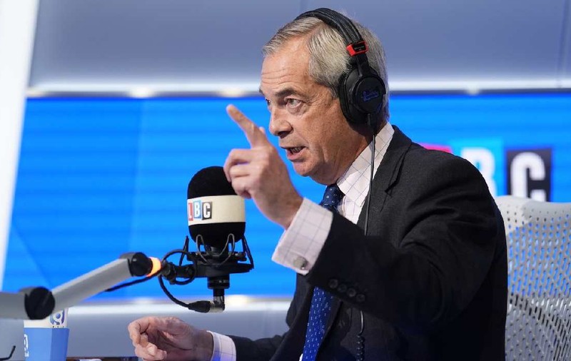 Nigel Farage acuză migranții români că ar mânca lebede din parcurile regale britanice