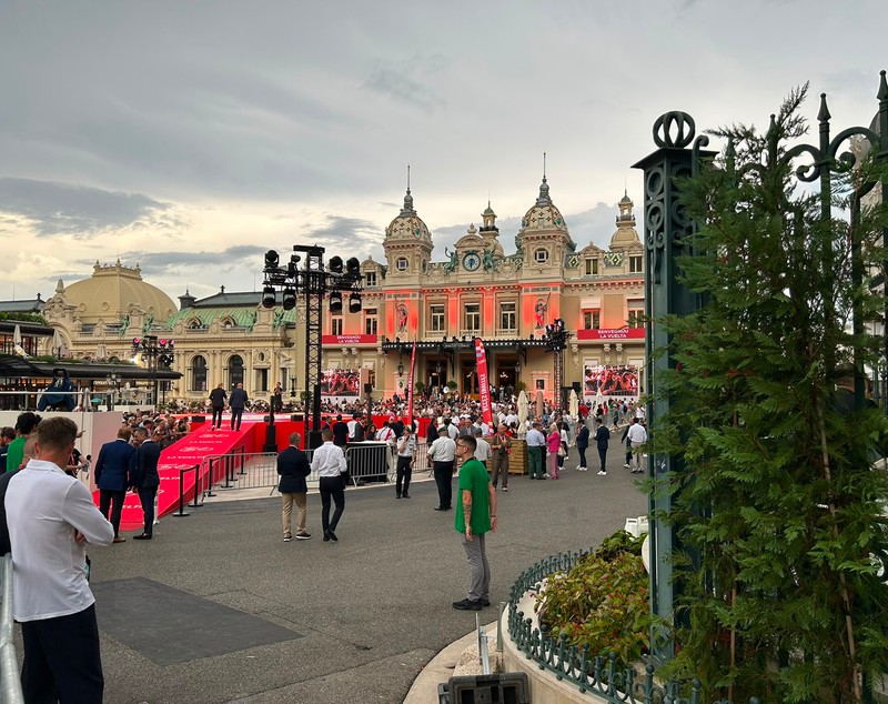 Cât a plătit Monaco să aducă La Vuelta lângă Cazinou, Hotel de Paris și palatul princiar