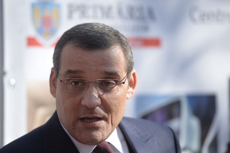 Primarul sectorului 6 al Capitalei, Gabriel Mutu (C), participa la o ceremonie ce marcheza inceperea lucrarilor la "Centrul European Favorit", in locatia fostului Cinema Favorit, luni 18 februarie 2019, in Bucuresti. ALEXANDRU DOBRE / MEDIAFAX FOTO