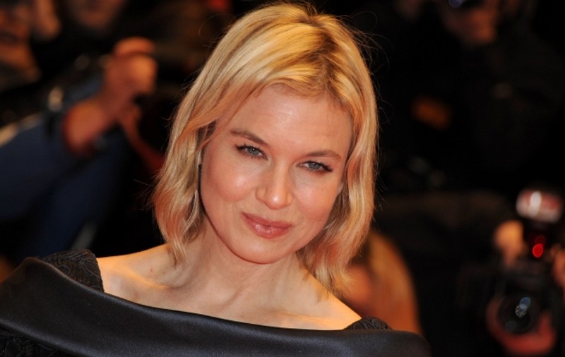 Renee Zellweger i-a dat unui paparazzo un cupon de cafea de 100 de dolari