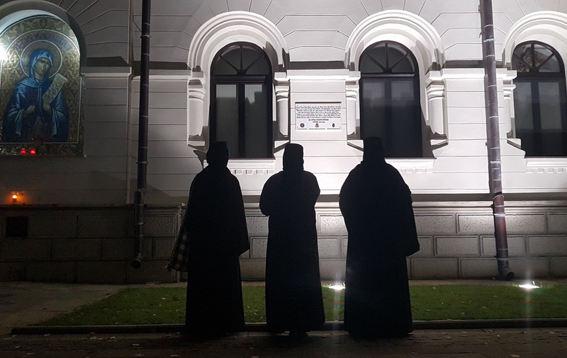 Măicuțe de la Mănăstirea Dragomirna, carantinate în chilii după ce au fost diagnosticate cu COVID-19