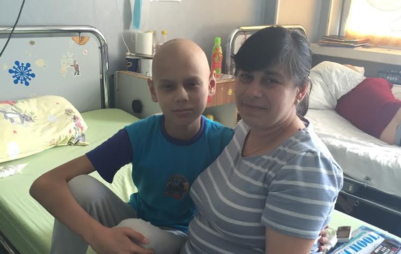 Poveștile copiilor ”cazați” în spital din cauza maladiilor cumplite care le-au măcinat trupurile firave.  Își va da examenele în spital!