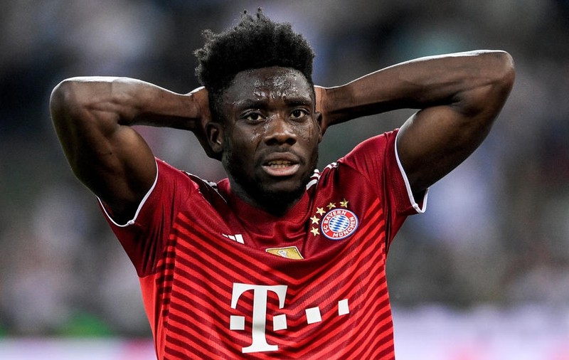 Alphonso Davies, diagnosticat cu miocardită. Jucătorul lui Bayern a fost infectat cu Covid