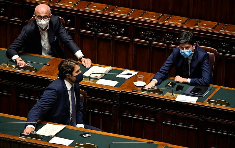 Senatul italian și-a suspendat activitatea, după ce doi membri au anunțat că au coronavirus