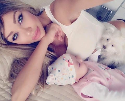 Bianca Drăgușanu, alături de fetița ei, Sofia Natalia