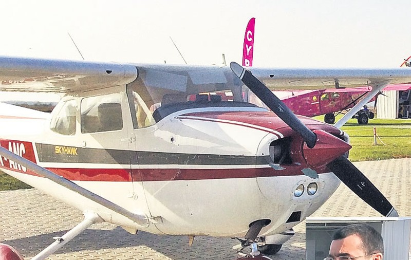 Mihai Mărgineanu se pregătește de iarnă - Și-a ascuns avionul la Galați