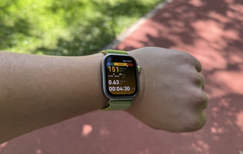Review Huawei Watch Fit 4 Pro: smartwatch pentru antrenamente diverse, care urmărește starea generală de sănătate, dar și somnul