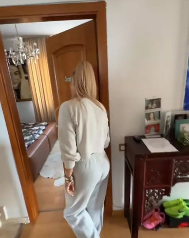 Imagini din vila cu 5 etaje a Anamariei Prodan. Vrea să își pună lift: „Arăbesc, turcesc, cum vreți voi, mie îmi place” VIDEO