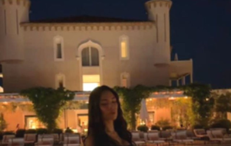 Cât costă o noapte de cazare în destinația unde și-a petrecut Ioana, fiica lui Ion Țiriac, vacanța. Imagini cu locația de lux