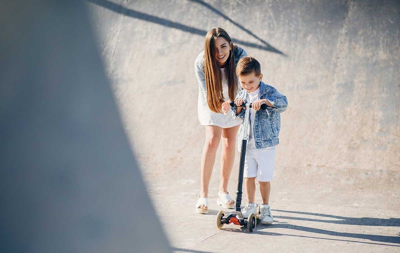 Vrei să cumperi o trotinetă pentru copilul tău? Află cum să alegi modelul potrivit!