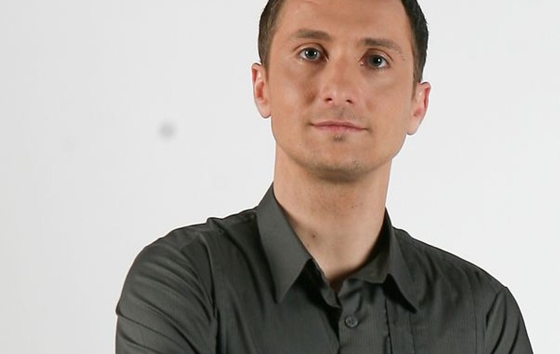 Dani Oțil: "Primul salariu mi-a ajuns să cumpăr un mop şi o găleată"