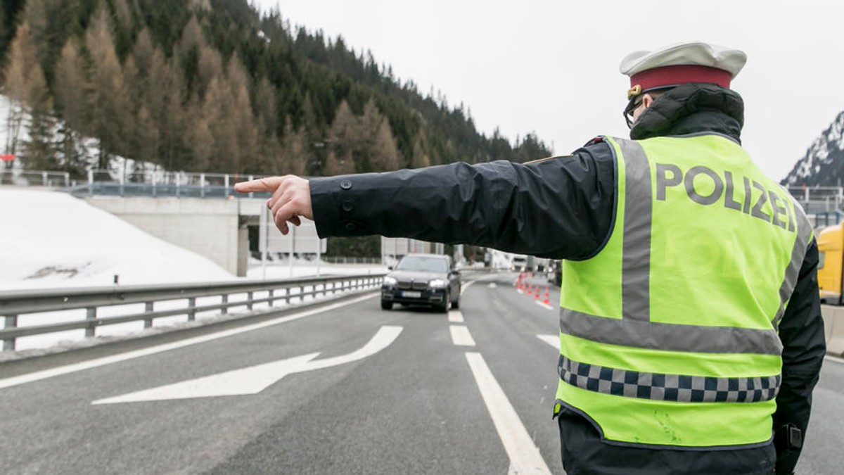 Austria a interzis intrarea italienilor în țară. Pot să treacă granița cu o singură condiție