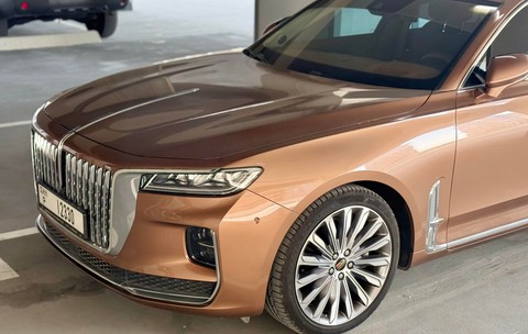 Mașină de lux Hongqi H9 produsă de FAW Group