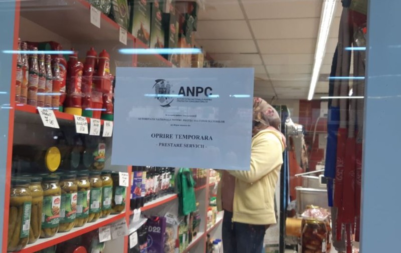Amenzi de aproape 100.000 de lei și operatori închiși în Piaţa Delfinul din Bucureşti. Neregulile găsite de ANPC