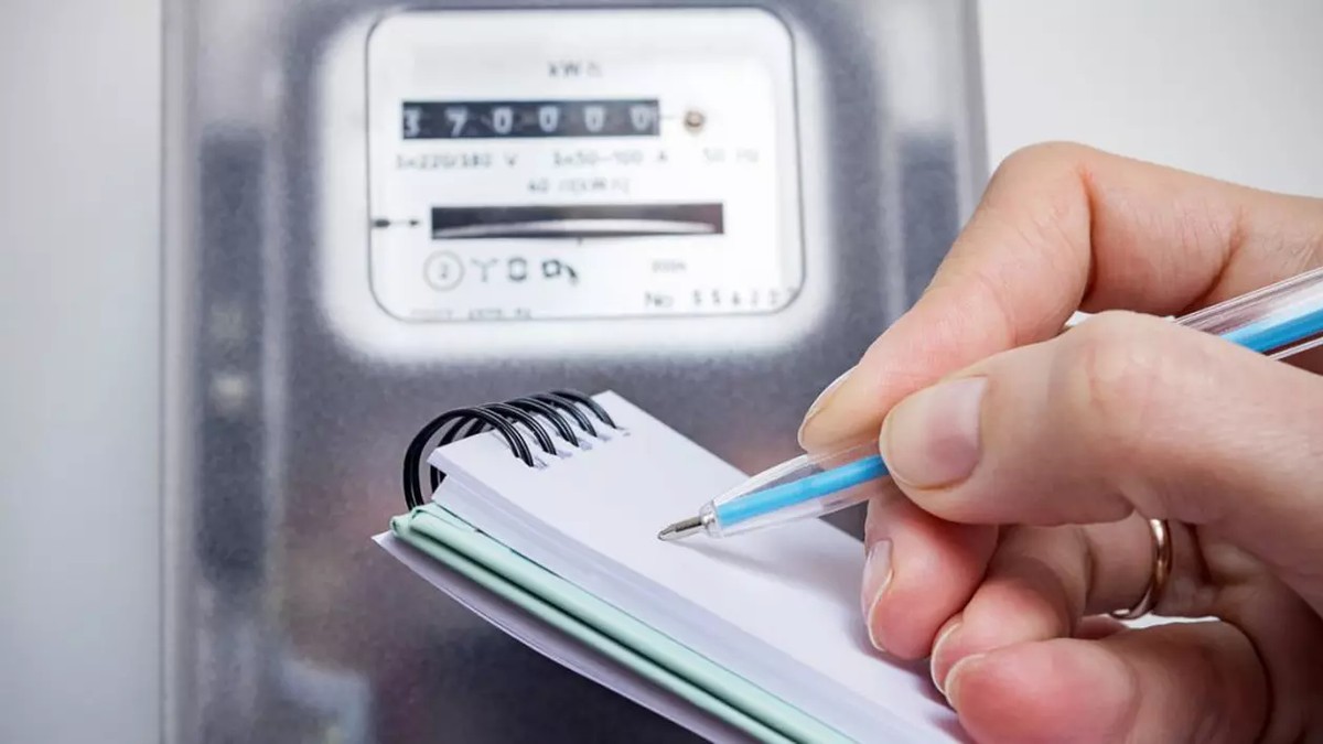 VIDEO Facturile la gaze și electricitate vor întârzia în septembrie. Funizorii implementează plafonările și noile praguri de consum