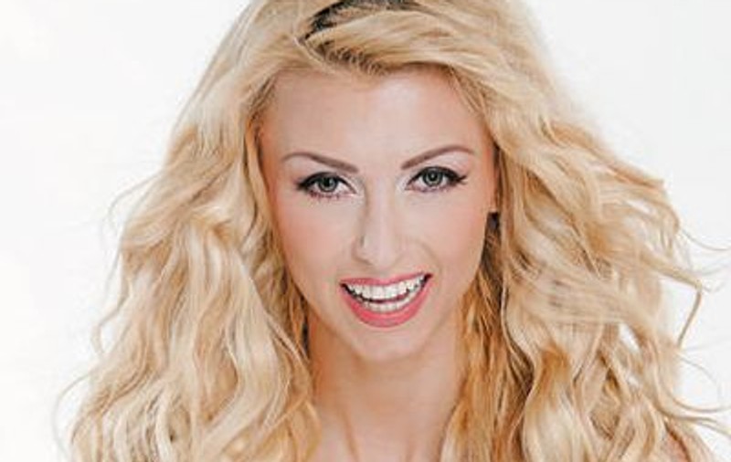 Andreea Bălan, BĂTĂUȘĂ! Ia la pumni un bărbat, pentru că vrea să se însoare | FOTO