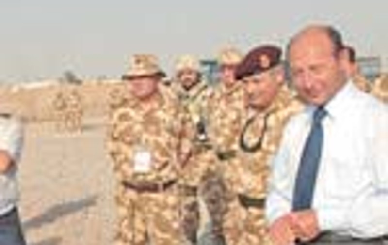 Basescu se bate cu ministrul apararii