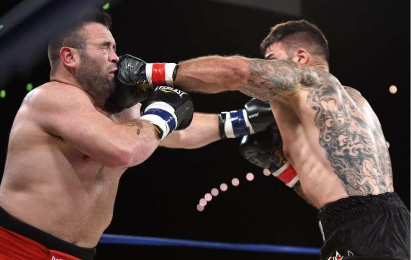 Luptătorul UFC Tim Hague a murit duminică, după două zile în care s-a aflat în moarte cerebrală. Încasase vineri un KO năucitor. Ce face Mc Gregor? | FOTO&VIDEO