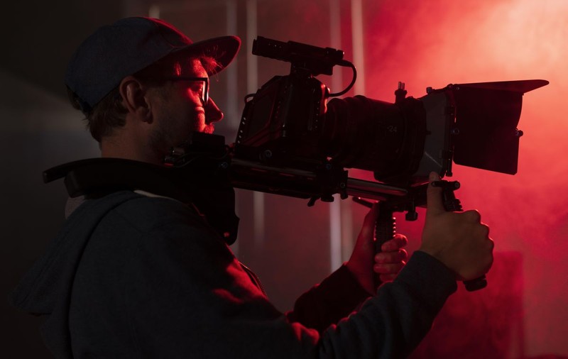 Din 2023 până în 2024: cât de relevantă rămâne o producție video pentru afacerile de succes?