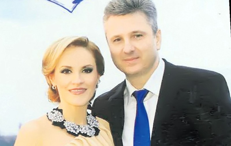 Gabriela Vrânceanu-Firea şi Florentin Pandele împart invitații la nuntă