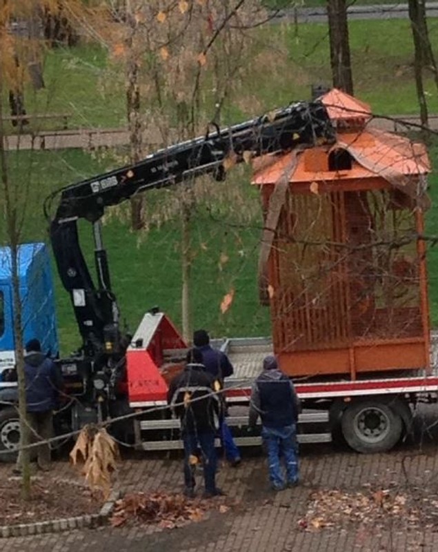 Casa veverițelor din Bistrița a fost demolată. A costat municipalitatea cât o mașină