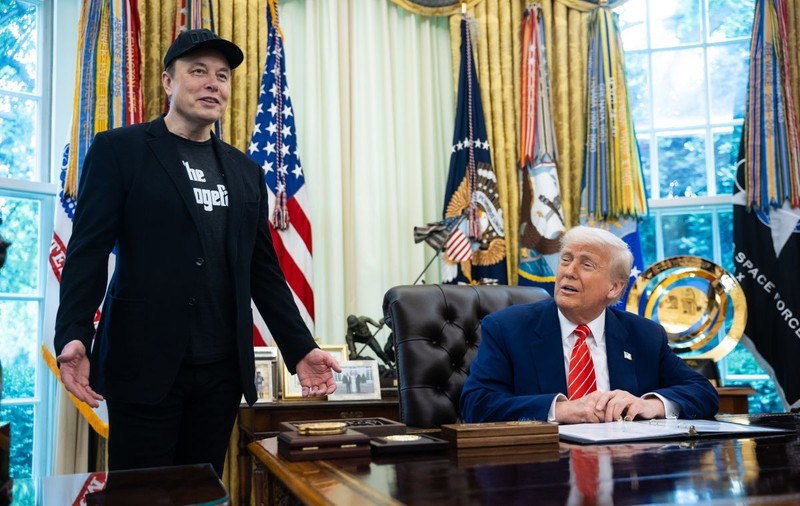 Cum prezintă televiziunea favorită a lui Donald Trump cearta dintre președinte și Elon Musk: comparații cu o relație și rugăminți pentru cei doi