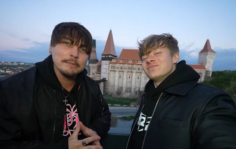 Sam & Colby Castelul Corvinilor