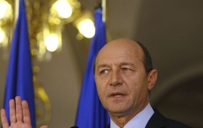 Băsescu: "România are nevoie de un împrumut extern"