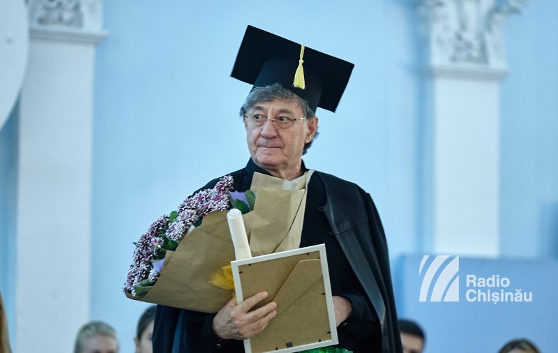 Ion Caramitru a primit titlul de Doctor Honoris Causa la Chișinău
