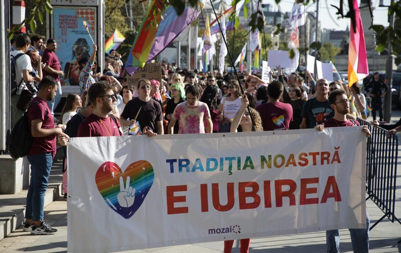 Marș de susținere pentru legalizarea parteneriatelor gay: „Am venit să arătăm că existăm”