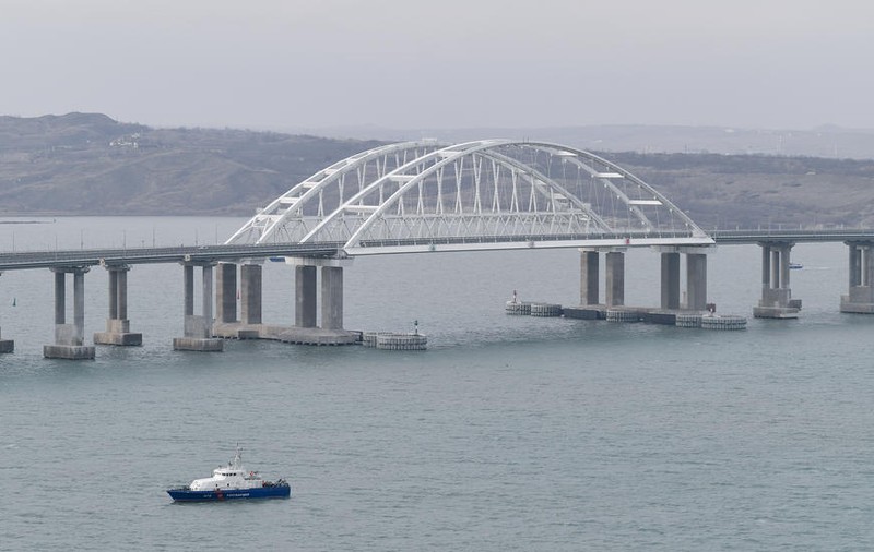 Podul Crimeei, proiectul de 3,6 miliarde de dolari al lui Putin. Ce înseamnă închiderea sa pentru Rusia