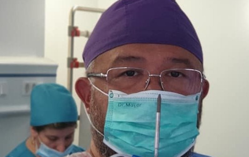 Ucis de virus. Un renumit doctor stomatolog din România, infectat cu coronavirus a murit. Medicul era internat la Colentina