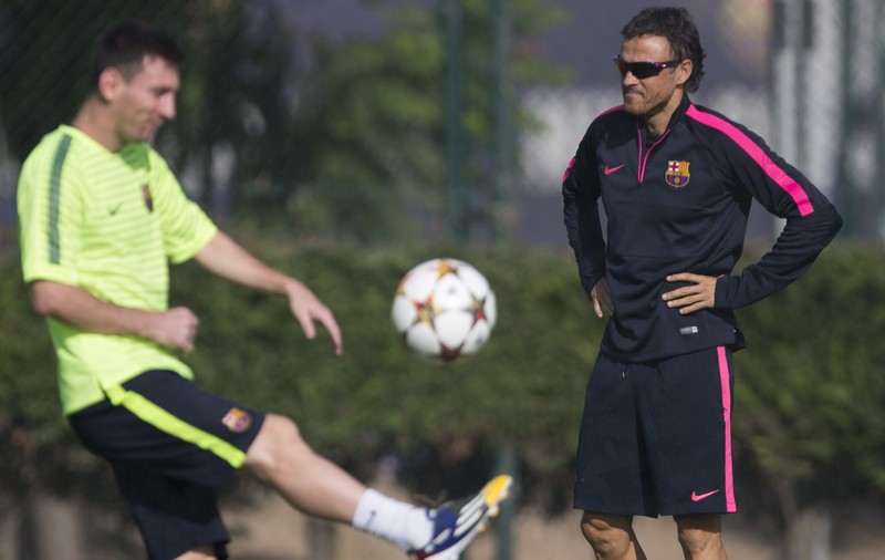 RĂZBOIUL dintre Messi și Luis Enrique i-a scindat pe fanii Barcelonei!