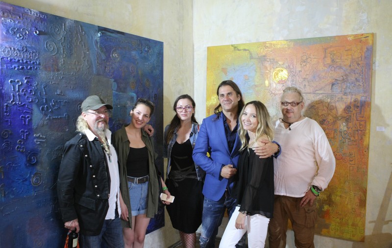 Melodiile Direcția 5 pe pânză! Marian Ionescu vernisează mâine o nouă expoziție la Pavilionul de Artă