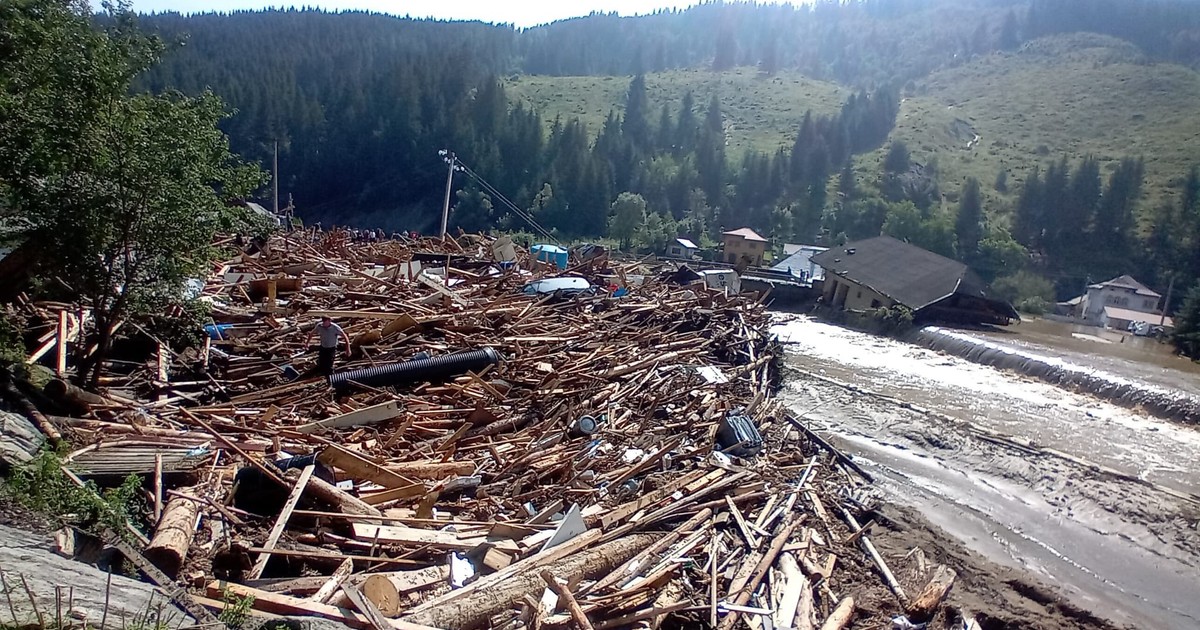 Inundații devastatoare în județele Suceava și Neamț. Foto Facebook Sorin Grindeanu