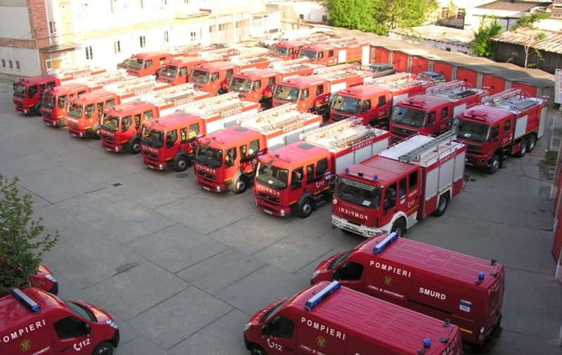 Europa ne face un cadou nesperat. Pompierii militari din Bucureşti şi Ilfov au primit 25 de maşini de luptă ultramoderne