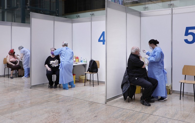Cu doar 19% vaccinați cu cel puțin o doză, România e la jumătate din Ungaria sau Marea Britanie