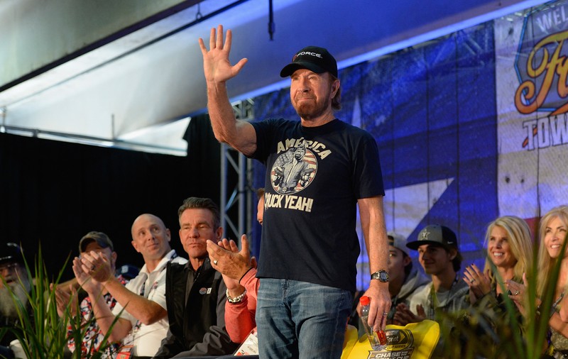 Chuck Norris a murit. „Era înconjurat de cei dragi și împăcat”, a anunțat familia celebrului actor american VIDEO