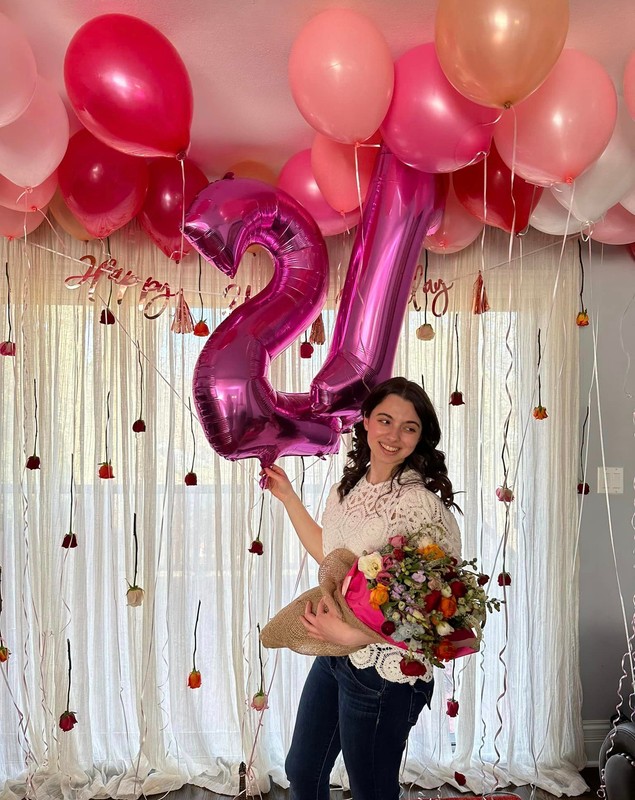 Laura Bretan, câștigătoarea „Românii au talent 2016”, a împlinit 21 de ani. Cum arată acum și ce surpriză le-a făcut fanilor