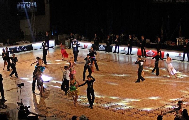 Dansatori sportivi din top 50 mondial vin la București