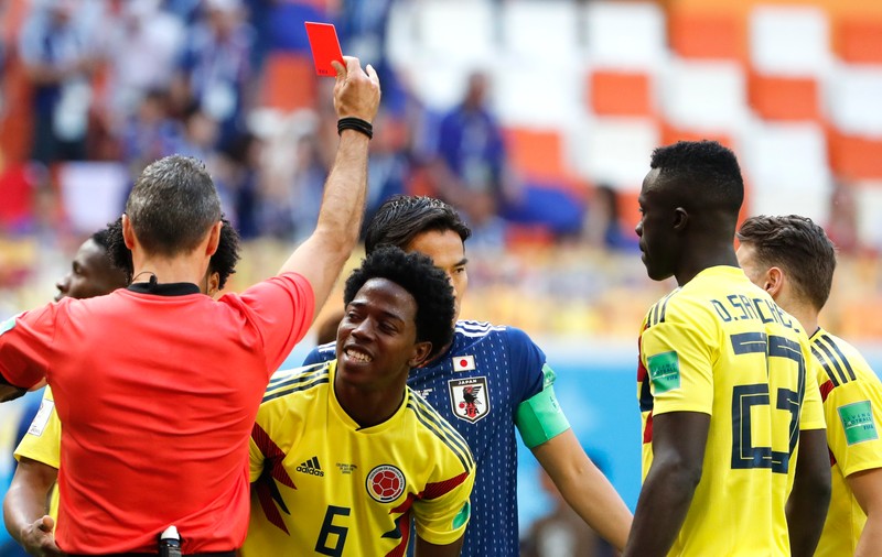 Columbianul Carlos Sanchez, primul cartonaș roșu la Campionatul Mondial de fotbal Rusia 2018. A doua cea mai rapidă eliminare din istorie! Recordurile românilor | VIDEO