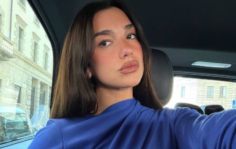 Dua Lipa cere 15.000.000 de dolari de la Samsung pentru că i-a folosit fața ca să-și vândă televizoarele
